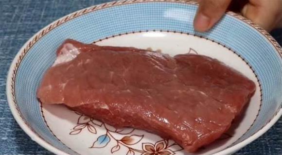 Nếu bạn muốn thịt nạc mềm như đậu phụ, hãy nhớ 3 mẹo này, thịt sẽ không quá dai cũng không quá khô, ngay cả bà cụ 80 tuổi cũng có thể nhai được