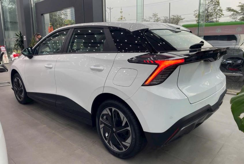 Giảm ‘sốc’ gần 300 triệu đồng, mẫu SUV cỡ B này được khách Việt ồ ạt săn đón vì giá rẻ như xe hạng A