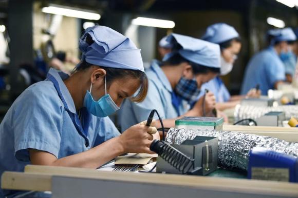 Bắt đầu từ ngày 15/2: 10 quy định về lao động, tiền lương này sẽ bị bãi bỏ