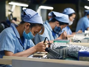 Bắt đầu từ ngày 15/2: 10 quy định về lao động, tiền lương này sẽ bị bãi bỏ