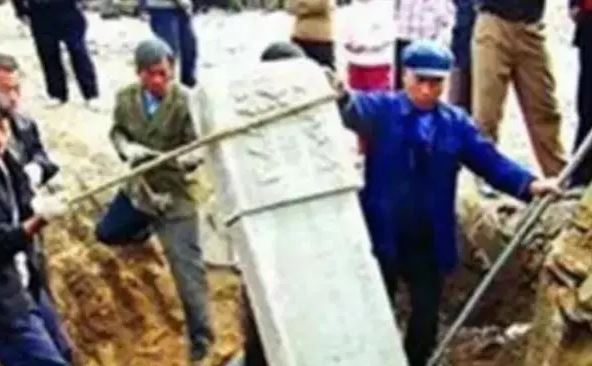 Lăng mộ Lý Liên Anh bị đào rỗng, ba chiếc búa sắt bị hỏng, chuyên gia than thở: Hóa ra lời đồn là thật