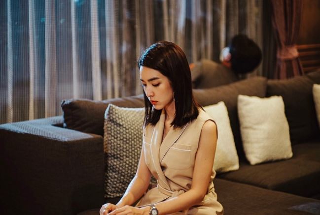 Nghe lén mẹ chồng nói chuyện, tôi đau đớn tột cùng, nhưng thứ bà đưa ra hôm sau mới khiến tôi sững sờ