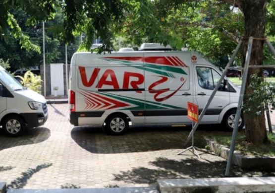 VAR gặp sự cố hy hữu tại V.League, VPF lập tức cầu cứu FIFA