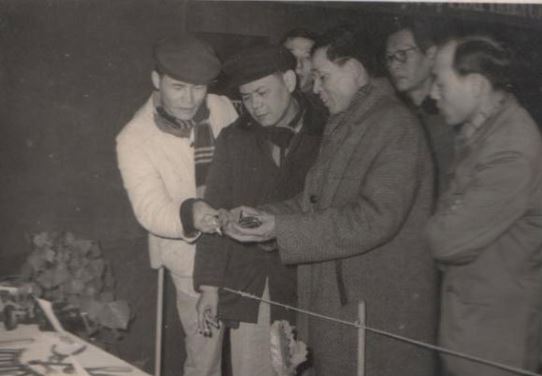 Gia đình huyền thoại có 1-0-2 ở Việt Nam: Bố là đại doanh nhân lẫy lừng, con là Đại tá, Giáo sư, Tiến sĩ nổi tiếng