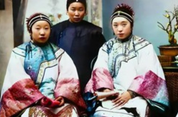 Ảnh hiếm nhà Thanh: Quần áo của "công chức nhà nước" cách đây hơn 100 năm hé lộ cuộc sống lúc bấy giờ