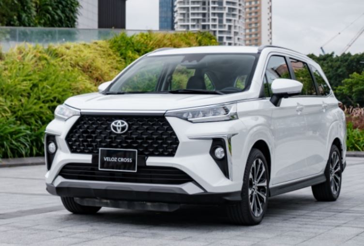 Giá lăn bánh Toyota Veloz Cross 'cực mềm' đầu tháng 3/2025, quyết soán ngôi Mitsubishi Xpander