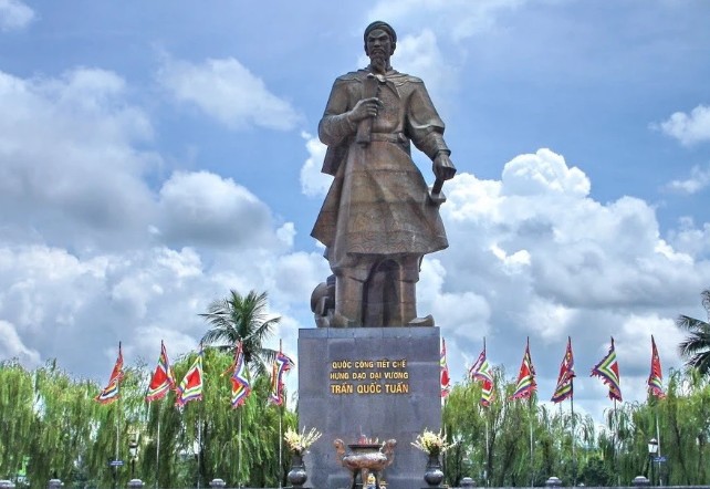 5 v&#x1ECB; t&#x1B0;&#x1EDB;ng th&#x1EDD;i nh&#xE0; Tr&#x1EA7;n khi&#x1EBF;n qu&#xE2;n M&#xF4;ng - Nguy&#xEA;n ph&#x1EA3;i khi&#x1EBF;p s&#x1EE3;