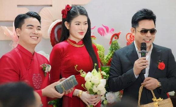 Quang Lê mừng cưới quản lý nửa tỷ đồng, ngoại hình thế nào hậu siết cân?