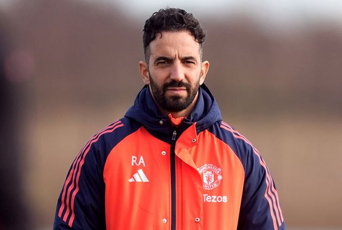 Fan MU lại 'sốt xình xịch' với phát biểu của Ruben Amorim