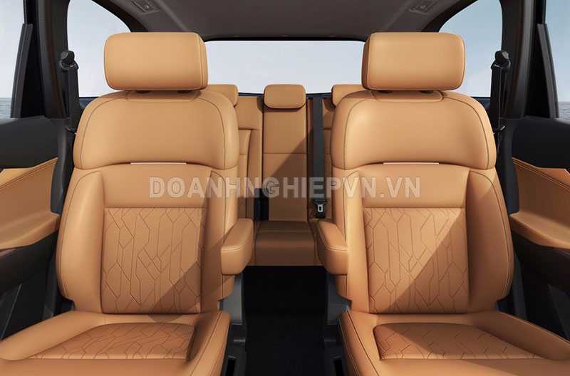 Xe đa dụng tiêu thụ chỉ 1,42 lít xăng/100km, giá rẻ hơn Mitsubishi Xpander