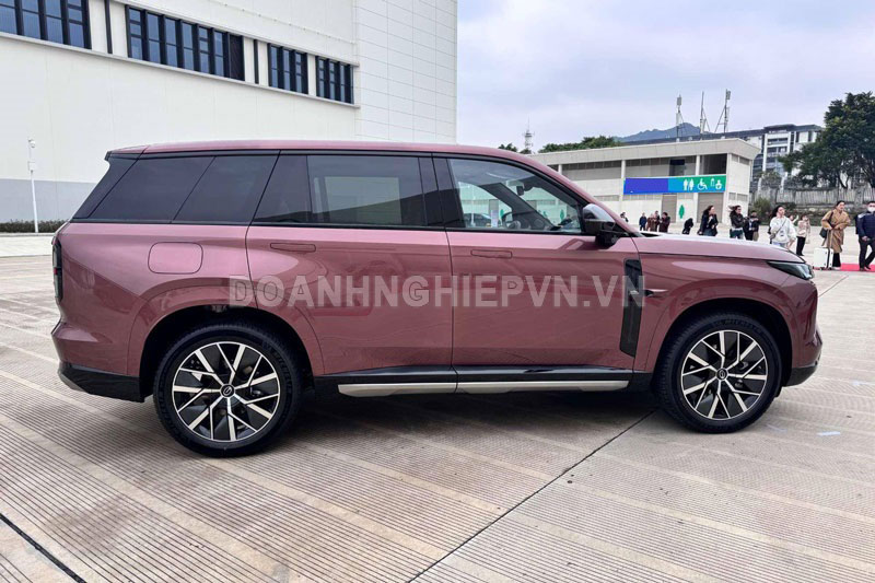 SUV đẹp như Range Rover, công suất 500 mã lực, tiết kiệm xăng hơn xe máy, giá ngang Toyota Corolla Cross