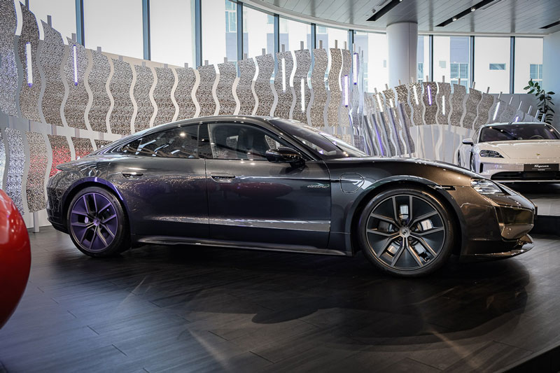 B&#x1EA3;ng gi&#xE1; xe Porsche th&#xE1;ng 3/2025: &#x110;&#x1EAF;t nh&#x1EA5;t 15,330 t&#x1EF7; &#x111;&#x1ED3;ng