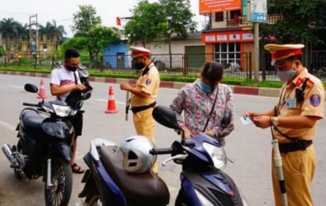 Chú ý: Lỗi nhỏ này có thể khiến bạn bị phạt 14 triệu đồng khi đi xe máy theo Nghị định 168, nhiều người mắc phải!