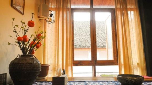 Dù nhà có nghèo đến đâu cũng đừng cố treo những gam màu này lên rèm, người trong cuộc biết điều đó và rất cụ thể về điều đó