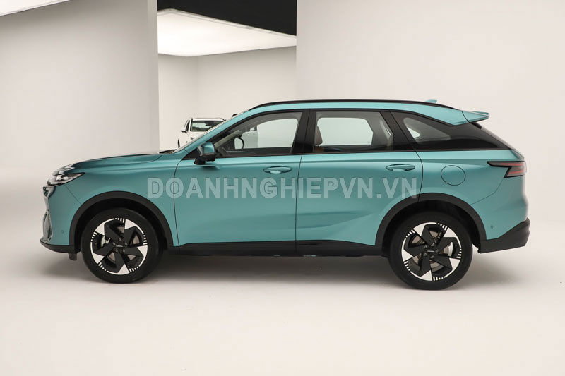 SUV hạng C sử dụng động cơ PHEV, trang bị vượt trội Honda CR-V, thiết kế ấn tượng