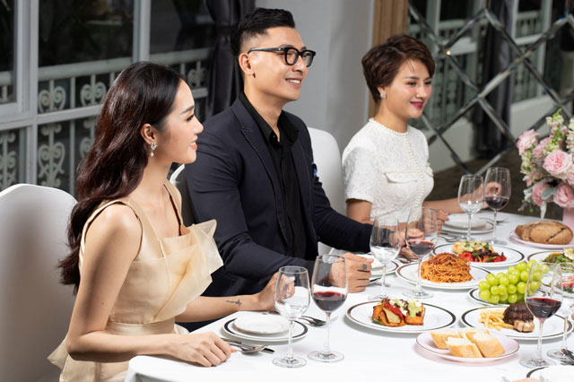 Ba &#x111;i&#x1EC1;u c&#x1EA5;m k&#x1EF5; khi giao ti&#x1EBF;p v&#x1EDB;i l&#xE3;nh &#x111;&#x1EA1;o tr&#xEA;n b&#xE0;n r&#x1B0;&#x1EE3;u, ng&#x1B0;&#x1EDD;i th&#xF4;ng minh ch&#x1EAF;c ch&#x1EAF;n kh&#xF4;ng bao gi&#x1EDD; ph&#x1EA1;m ph&#x1EA3;i