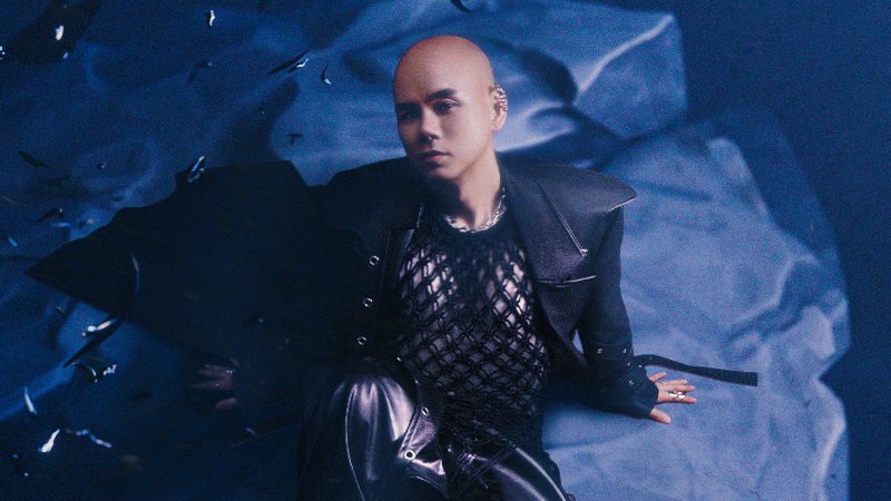 Phan Đinh Tùng trở lại với những bản nhạc tình vì lý do đặc biệt