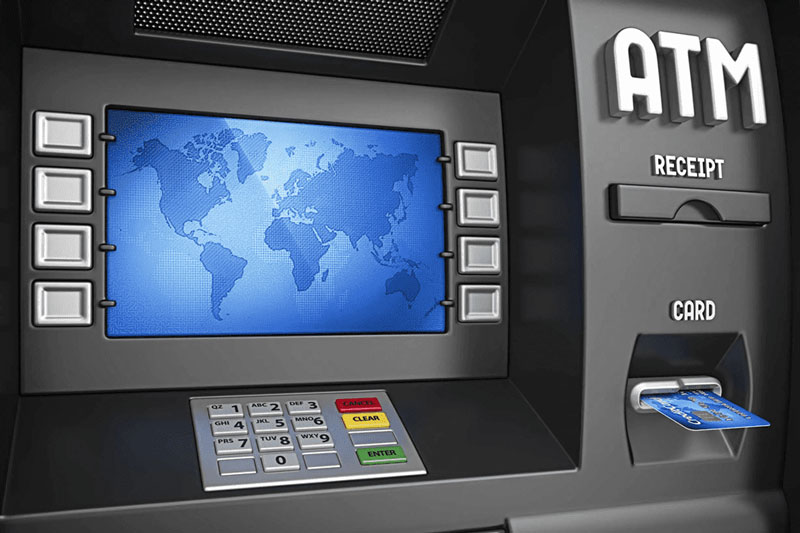 Nh&#x1EEF;ng &#x111;i&#x1EC1;u c&#x1EA7;n l&#x1B0;u kh&#xED; khi r&#xFA;t ti&#x1EC1;n &#x1EDF; c&#xE2;y ATM, chuy&#x1EC3;n kho&#x1EA3;n online &#x111;&#x1EC3; tr&#xE1;nh m&#x1EA5;t ti&#x1EC1;n oan