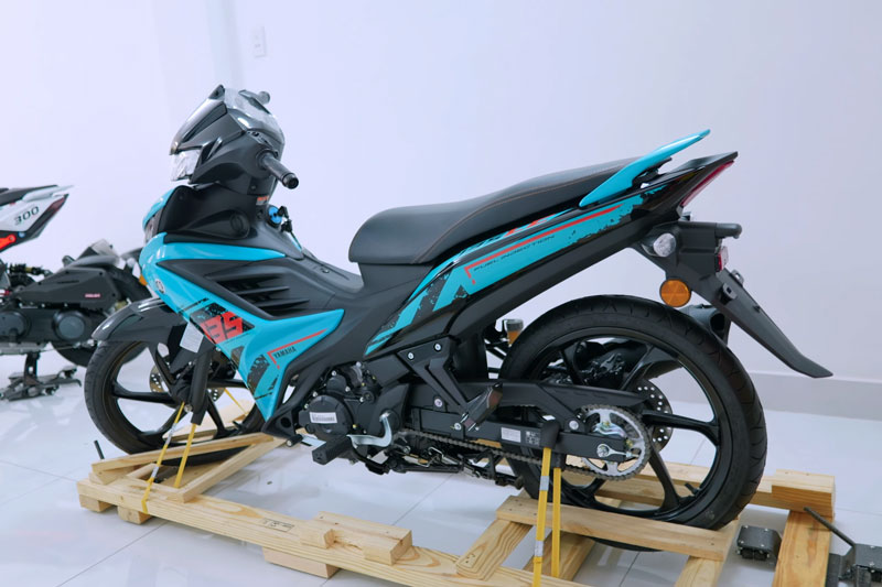 Cận cảnh xe côn tay Yamaha Exciter 135 2025 vừa cập bến thị trường Việt, giá ngang Honda SH