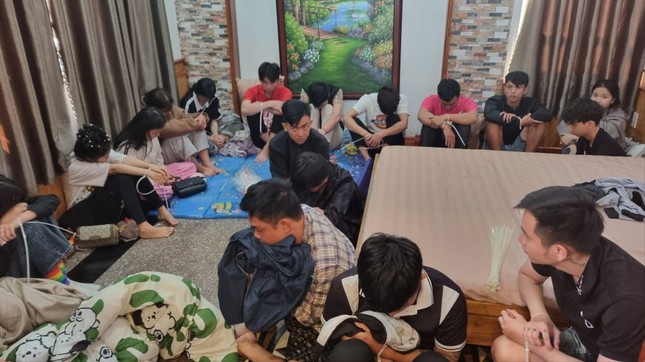 H&#x1ED1;t g&#x1ECD;n &#x1ED5; nh&#xF3;m 23 &#x111;&#x1ED1;i t&#x1B0;&#x1EE3;ng trong &#x111;&#x1B0;&#x1EDD;ng d&#xE2;y r&#x1EED;a ti&#x1EC1;n xuy&#xEA;n qu&#x1ED1;c gia