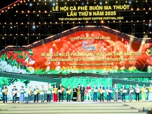 Đắk Lắk đón 250 nghìn lượt khách dịp lễ hội cà phê