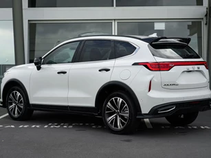 SUV rộng ngang Mazda CX-5, 'ăn' xăng chỉ ngang Hyundai Grand i10, giá từ 669 triệu tại Việt Nam