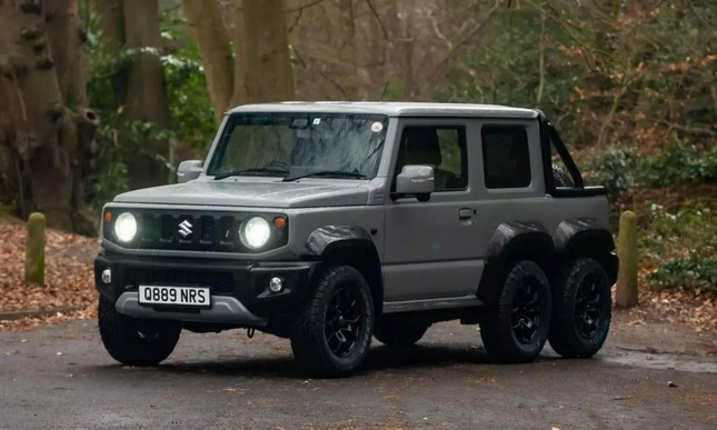 Ngắm SUV Suzuki Jimny độ 6 bánh
