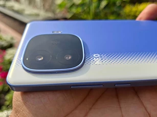 Smartphone chip Snapdragon 8s Gen 3 rẻ bậc nhất thế giới, hỗ trợ chống nước, pin 6.400mAh