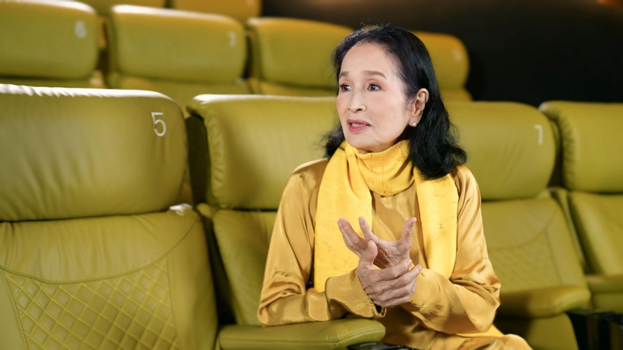 NSND Trà Giang kể chuyện về những ngày vượt mưa bom bão đạn làm phim “Vĩ tuyến 17 ngày và đêm”