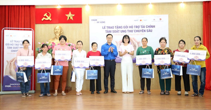 200 phụ nữ có nguy cơ cao mắc bệnh ung thư được hỗ trợ tài chính