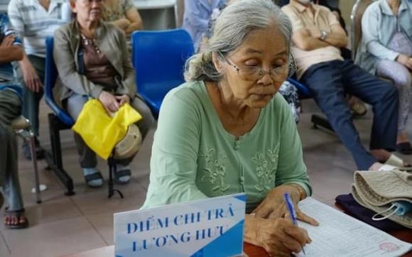 Hàng trăm nghìn người sắp được tăng lương hưu, trợ cấp: Là những ai?