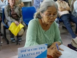 Hàng trăm nghìn người sắp được tăng lương hưu, trợ cấp: Là những ai?