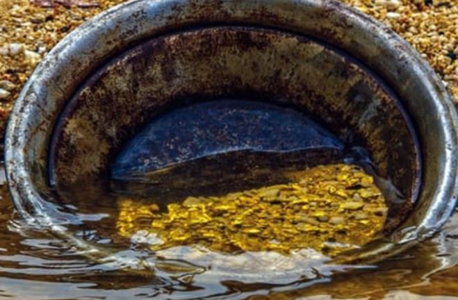 &#x110;&#xE2;y l&#xE0; d&#xF2;ng s&#xF4;ng &#x111;&#x1EAF;t gi&#xE1; nh&#x1EA5;t th&#x1EBF; gi&#x1EDB;i: D&#x1B0;&#x1EDB;i &#x111;&#xE1;y s&#xF4;ng ch&#x1EE9;a &#x111;&#x1EA7;y v&#xE0;ng