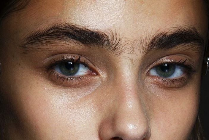 Ph&#x1EE5; n&#x1EEF; c&#xF3; nh&#x1EEF;ng n&#xE9;t t&#x1B0;&#x1EDB;ng n&#xE0;y d&#x1EC5; l&#x1EAD;n &#x111;&#x1EAD;n t&#xEC;nh duy&#xEA;n, h&#xF4;n nh&#xE2;n kh&#xF3; tr&#x1ECD;n v&#x1EB9;n