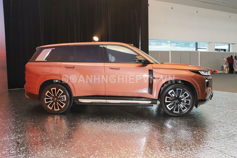 ‘SUV chủ tịch’ công suất 500 mã lực, siêu tiết kiệm xăng, giá từ 740 triệu đồng