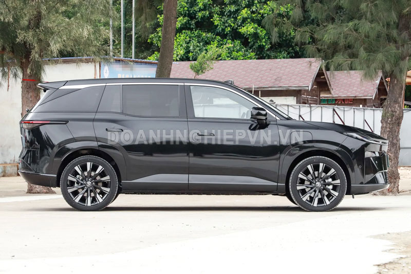 ‘Soi’ SUV hoàn toàn mới của Toyota: Thiết kế ấn tượng, công suất 224 mã lực, giá chưa tới 400 triệu đồng