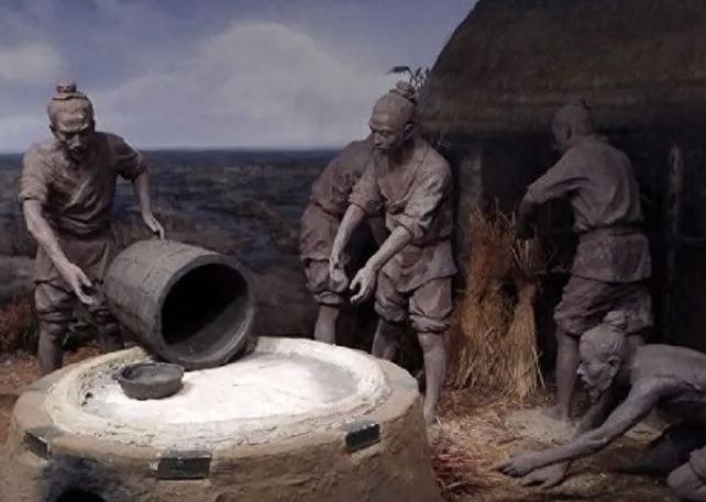 Nếu không có muối, người xưa nấu ăn bằng gì? Sự thật khiến nhiều người ngỡ ngàng