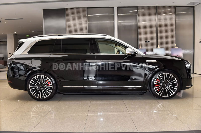 Huawei trình làng SUV dài hơn 5,2 mét, nội thất sang chảnh, công suất 523 mã lực, giá gần 1,7 tỷ đồng