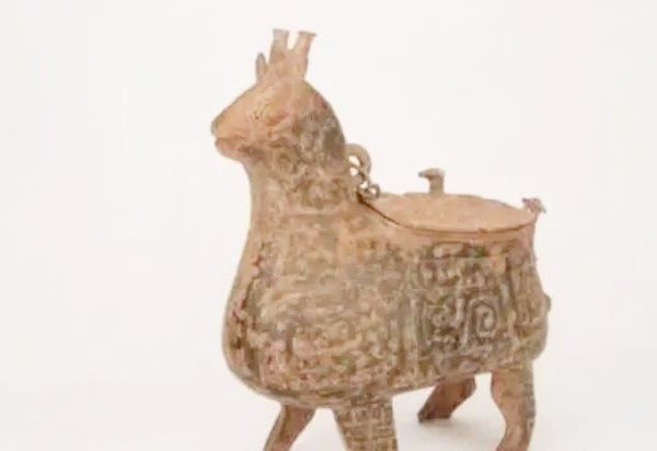 Đi săn, lão nông vô tình tìm thấy báu vật tiền tỷ, tuy nhiên hành động sau đó của ông khiến người thân 'sốc' nặng