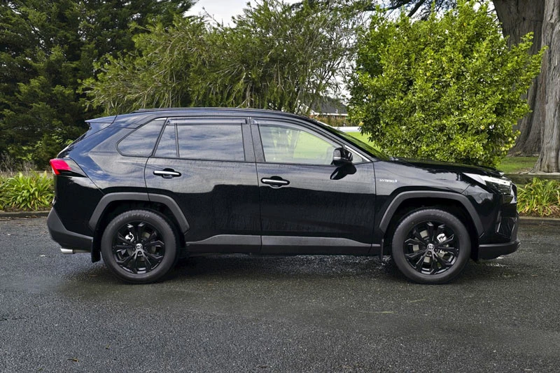 Toyota RAV4 xếp thứ 2.