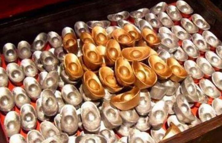 B&#xED; &#x1EA9;n &#x111;&#x1EB1;ng sau th&#xF3;i quen c&#x1EAF;n v&#xE0;ng c&#x1EE7;a ng&#x1B0;&#x1EDD;i x&#x1B0;a: S&#x1EF1; kh&#xF4;n ngoan v&#x1B0;&#x1EE3;t th&#x1EDD;i &#x111;&#x1EA1;i