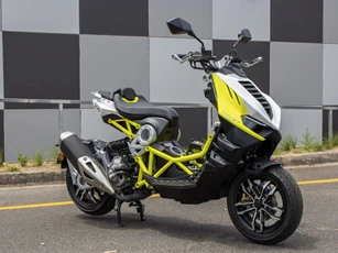 ‘Quái thú’ xe tay ga Italia vượt trội Honda SH, giá gần 200 triệu đồng