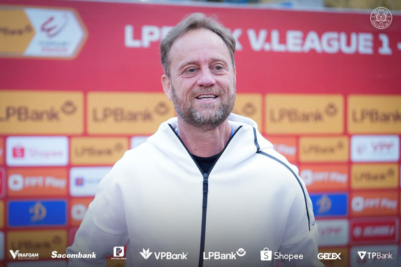 Báo Thái dự đoán HLV Polking sẽ bị CLB CAHN sa thải