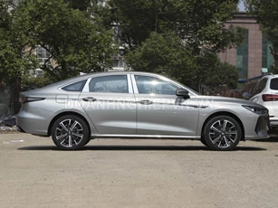 Xe sedan động cơ tăng áp, nội thất tiện nghi, giá hơn 410 triệu đồng, cạnh tranh cùng Honda Civic