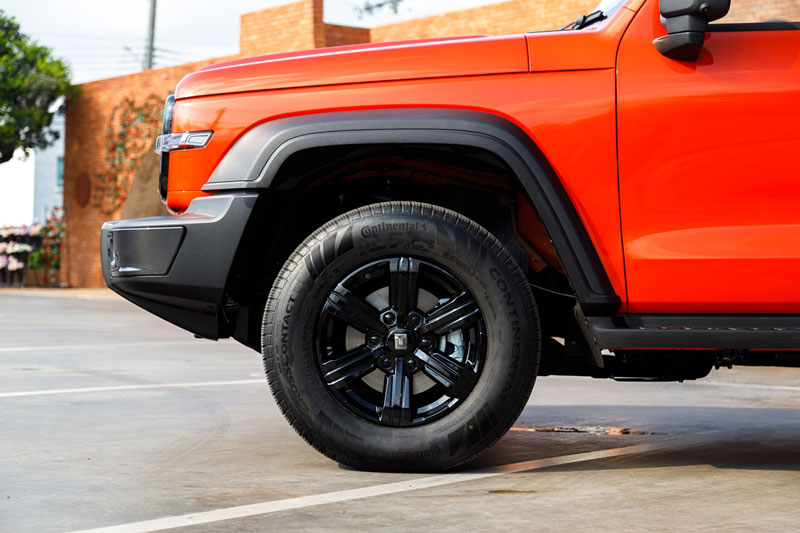 SUV vượt trội Toyota Fortuner, giá ngang Corolla Cross