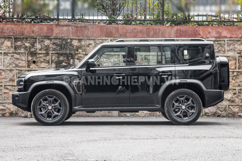 SUV địa hình lớn hơn Honda CR-V, công suất 254 mã lực, giá ngang Toyota Raize