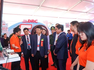 'Đột phá công nghệ - Thu hút nhân tài'