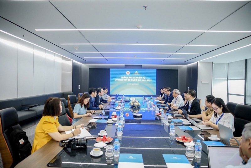 Bộ Khoa học và Công nghệ làm việc với doanh nghiệp công nghệ thúc đẩy chuyển đổi số