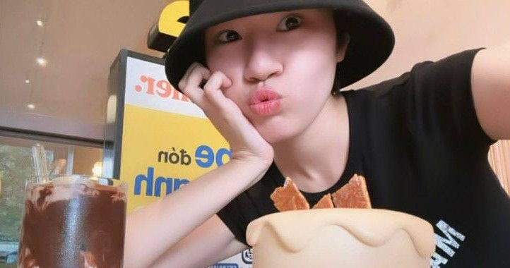 H&#xEC;nh &#x1EA3;nh &#x111;&#x1EDD;i th&#x1B0;&#x1EDD;ng m&#x1EDB;i nh&#x1EA5;t c&#x1EE7;a Ph&#xE1;o sau m&#xE0;n &#x111;&#x1ED1;i ch&#x1EA5;t tr&#x1B0;&#x1EDB;c 1,5 tri&#x1EC7;u ng&#x1B0;&#x1EDD;i xem livestream v&#x1EDB;i ViruSs