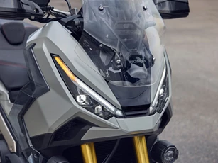 Xe tay ga Honda 745cc, thiết kế siêu ngầu, giá cao ngất ngưởng
